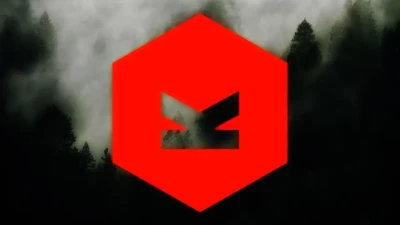 Logo de Kirby par-dessus une forêt dans la brume